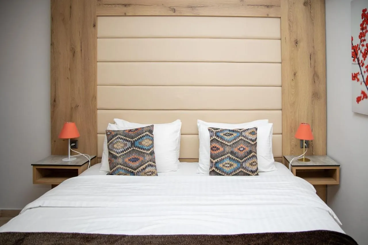 Seven Heaven Premium Suites Thessaloniki 0*,